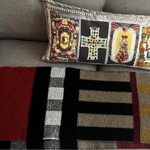 Burberry wool/cashmere scarf